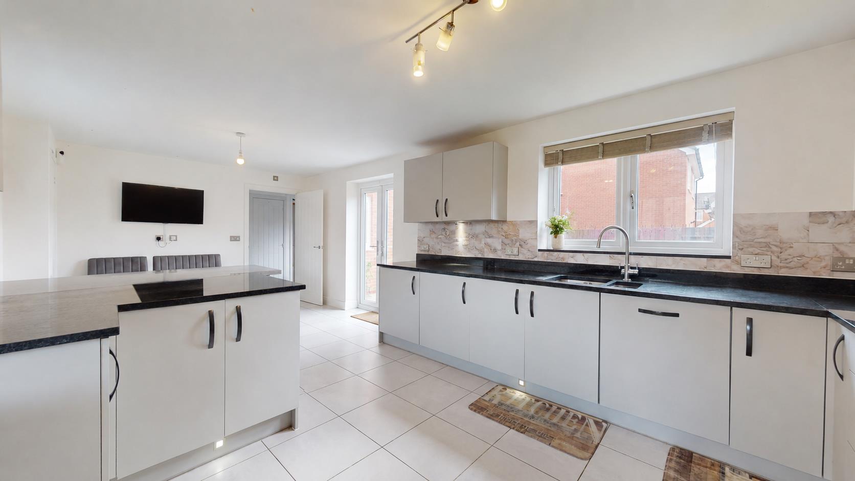 4 bed property in St. Vincent Avenue, Milton Keynes